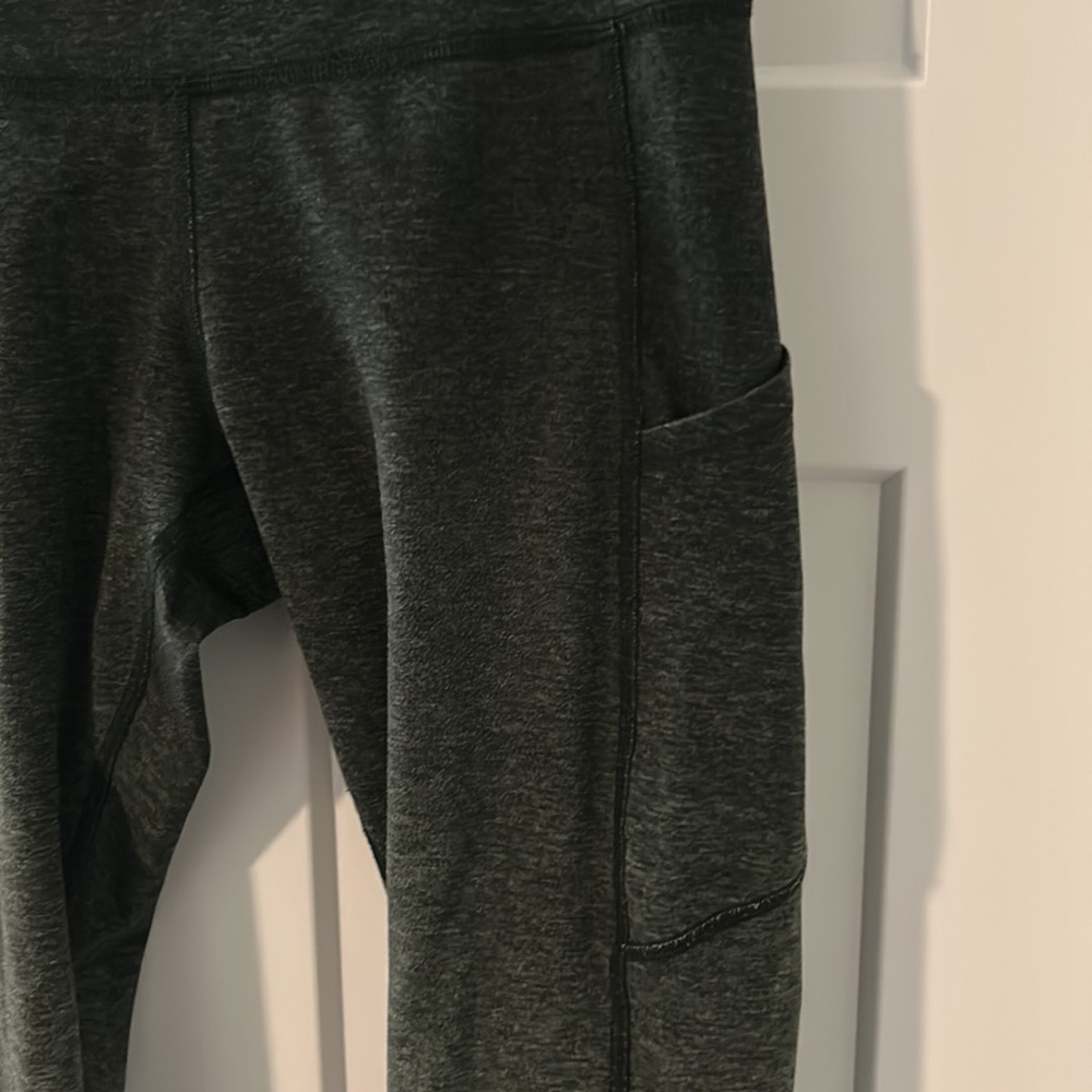 Gradient gray capris - Picture 3 of 5